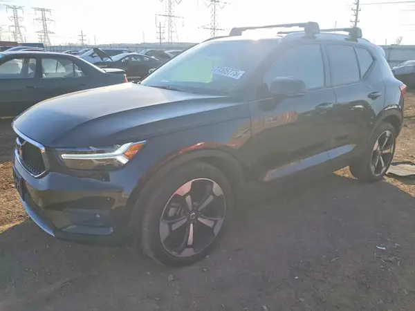 YV4162UK2K2135589 2019 VOLVO XC40 - Image 1