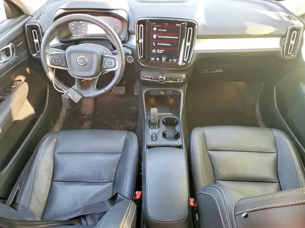 YV4162UK2K2135589 2019 VOLVO XC40 - Image 8