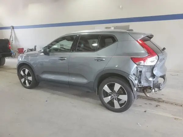 YV4162UK2K2152201 2019 VOLVO XC40 - Image 2
