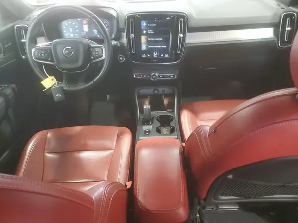 YV4162UK2K2152201 2019 VOLVO XC40 - Image 8