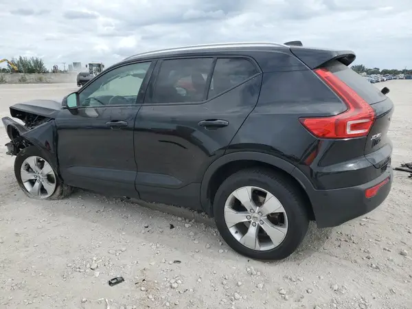 YV4162UK2K2155020 2019 VOLVO XC40 - Image 2