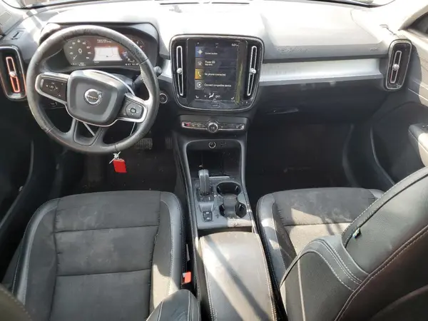 YV4162UK2L2189265 2020 VOLVO XC40 - Image 8