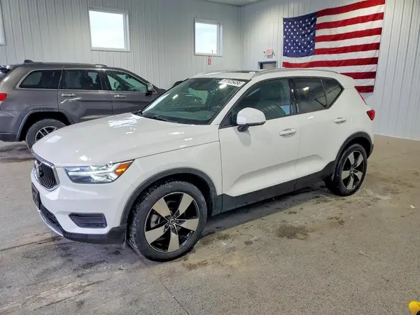 YV4162UK2L2204086 2020 VOLVO XC40 - Image 1