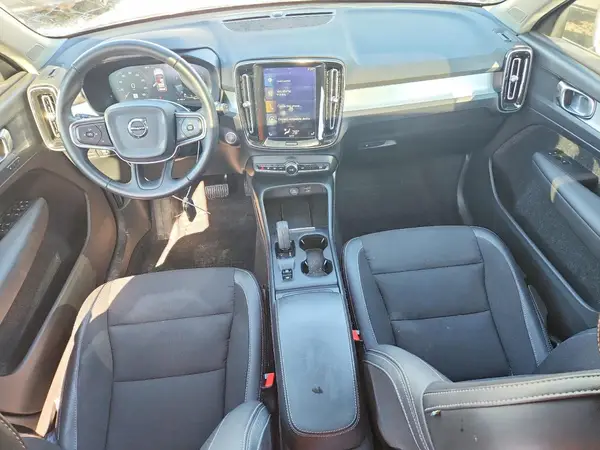 YV4162UK2L2204086 2020 VOLVO XC40 - Image 8