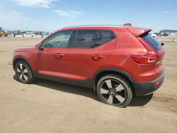 YV4162UK2L2253613 2020 VOLVO XC40 - Image 2