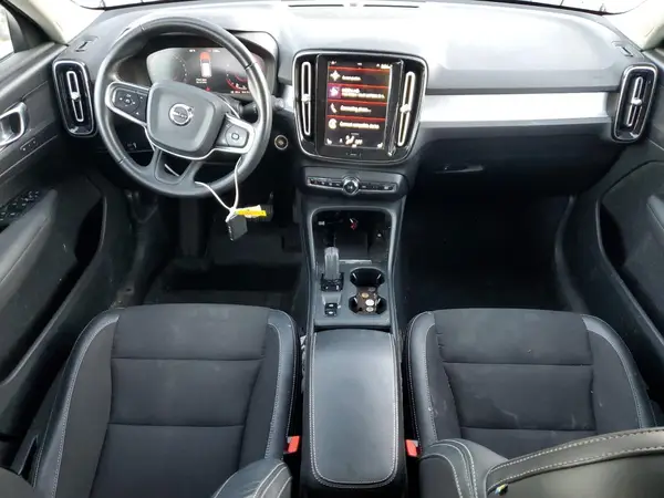 YV4162UK2L2260769 2020 VOLVO XC40 - Image 8