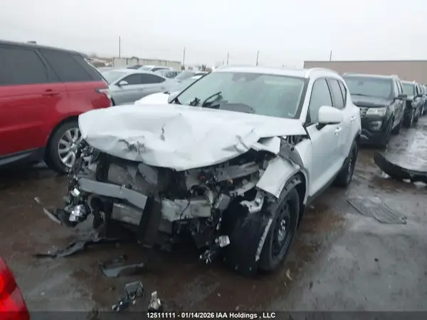 YV4162UK2L2277474 2020 VOLVO XC40 - Image 2