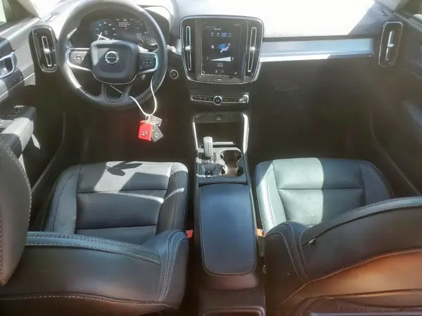 YV4162UK2L2283355 2020 VOLVO XC40 - Image 8