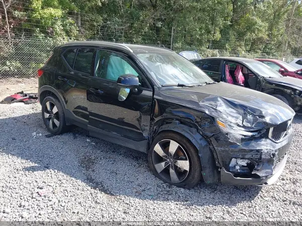 YV4162UK2L2286157 2020 VOLVO XC40 - Image 1