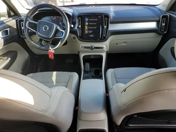 YV4162UK2L2287602 2020 VOLVO XC40 - Image 8