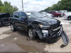 YV4162UK2L2323840 2020 VOLVO XC40
