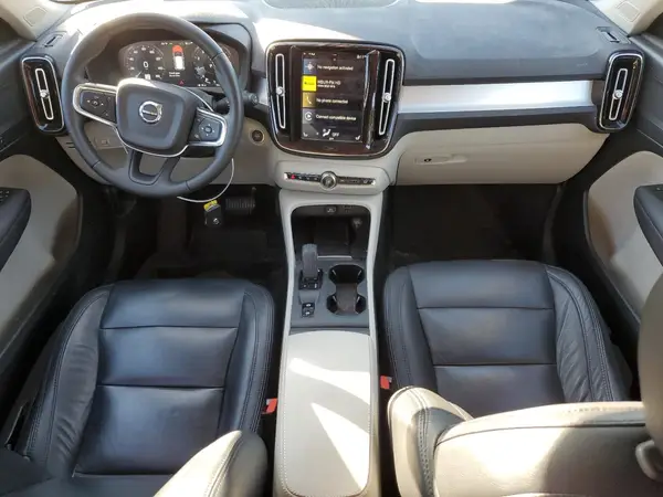 YV4162UK2L2335406 2020 VOLVO XC40 - Image 8