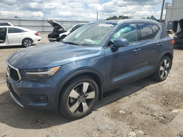 YV4162UK2M2465901 2021 VOLVO XC40 - Image 1