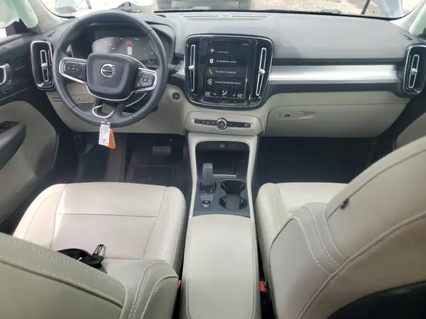 YV4162UK2M2465901 2021 VOLVO XC40 - Image 8