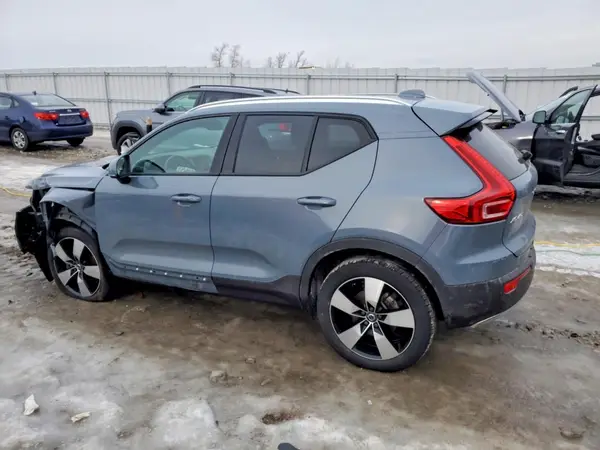 YV4162UK2N2668191 2022 VOLVO XC40 - Image 2