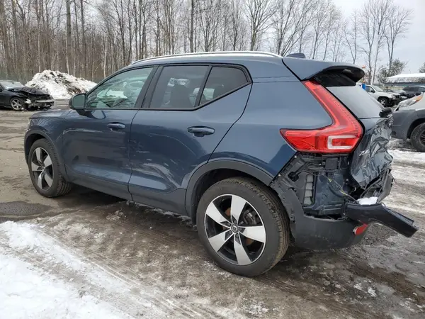 YV4162UK2N2698887 2022 VOLVO XC40 - Image 2