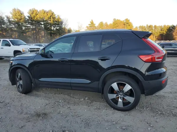 YV4162UK3K2053144 2019 VOLVO XC40 - Image 2