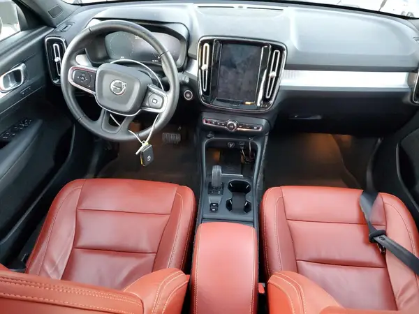 YV4162UK3K2053144 2019 VOLVO XC40 - Image 8