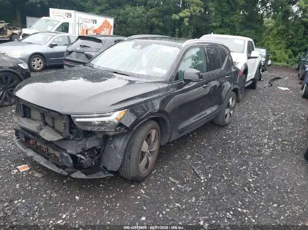 YV4162UK3K2087326 2019 VOLVO XC40 - Image 2