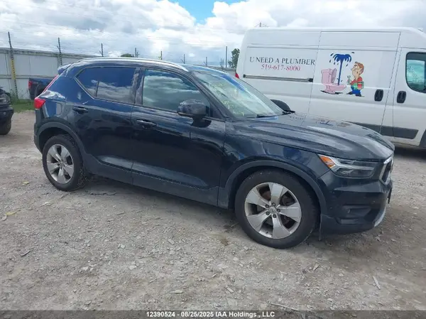 YV4162UK3K2092381 2019 VOLVO XC40 - Image 1