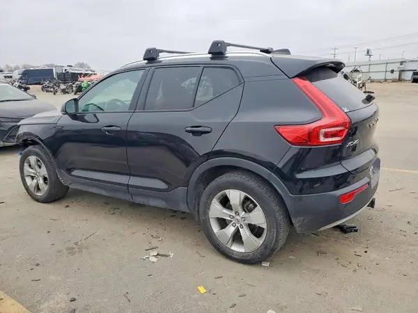 YV4162UK3K2118767 2019 VOLVO XC40 - Image 2