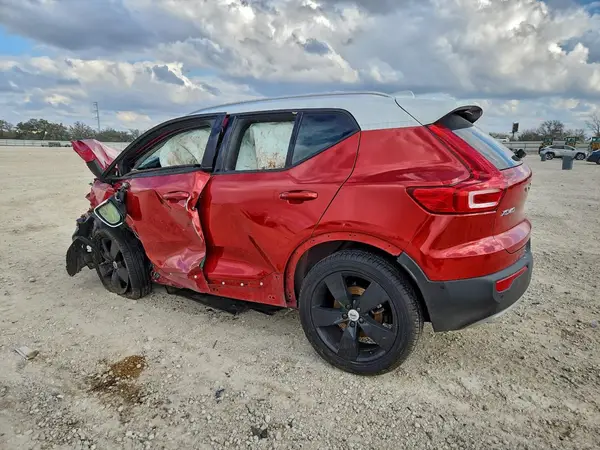 YV4162UK3K2146780 2019 VOLVO XC40 - Image 2