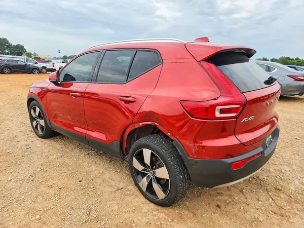 YV4162UK3K2154104 2019 VOLVO XC40 - Image 2