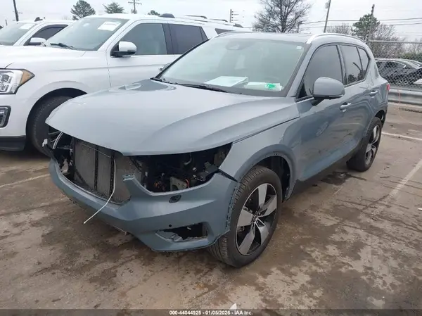 YV4162UK3L2259937 2020 VOLVO XC40 - Image 2