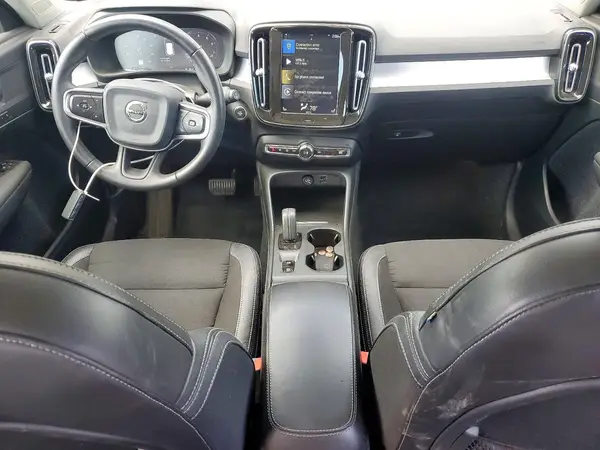 YV4162UK3L2264104 2020 VOLVO XC40 - Image 8