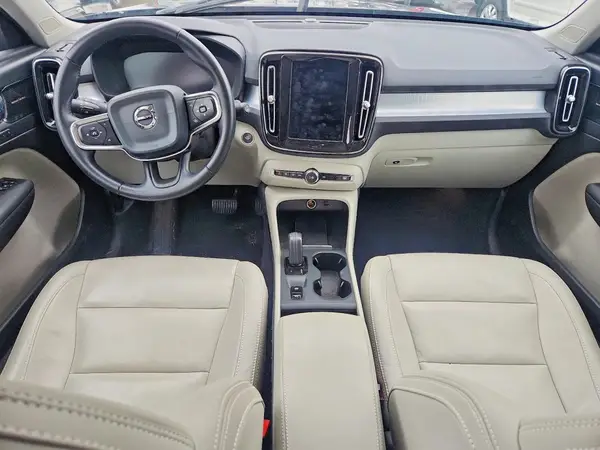 YV4162UK3L2277080 2020 VOLVO XC40 - Image 8