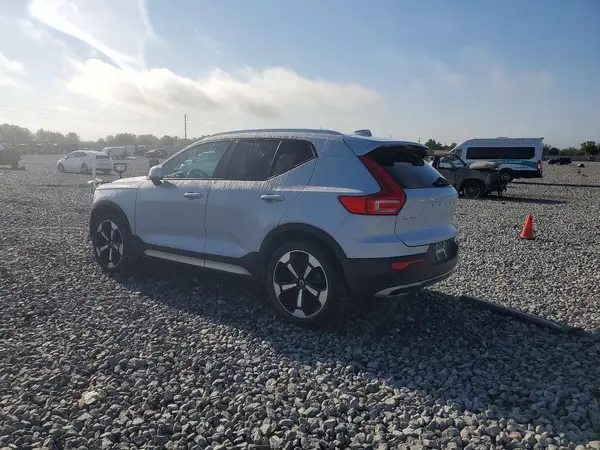 YV4162UK3L2285678 2020 VOLVO XC40 - Image 2