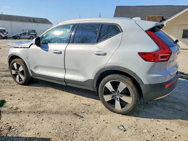 YV4162UK3L2288970 2020 VOLVO XC40 - Image 2