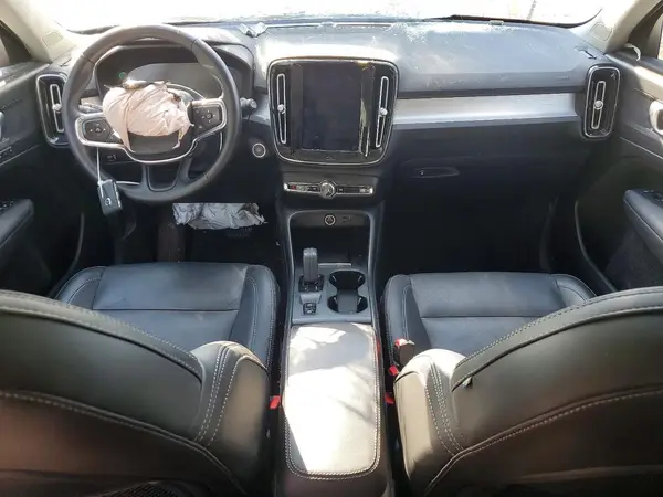 YV4162UK3L2288970 2020 VOLVO XC40 - Image 8