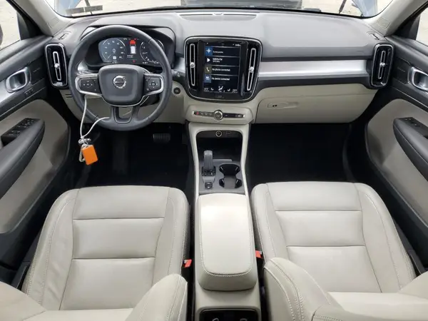YV4162UK3M2421566 2021 VOLVO XC40 - Image 8
