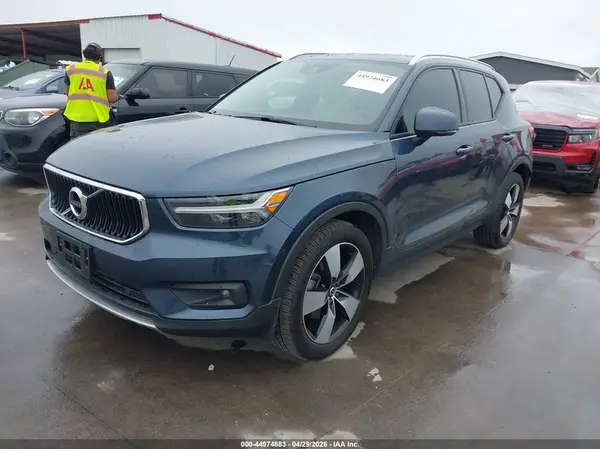 YV4162UK3M2423754 2021 VOLVO XC40 - Image 2