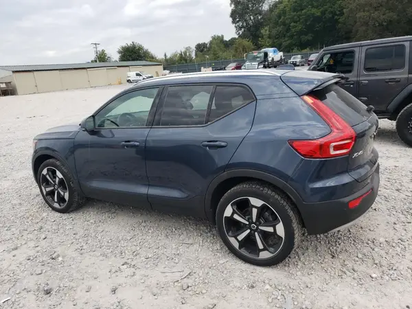 YV4162UK3M2566378 2021 VOLVO XC40 - Image 2