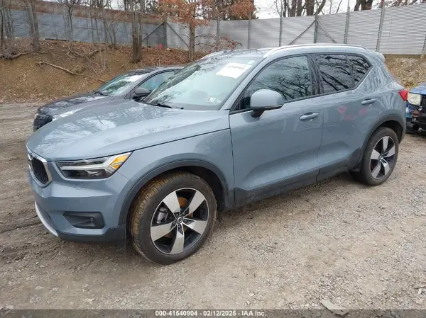 YV4162UK3N2707905 2022 VOLVO XC40 - Image 2