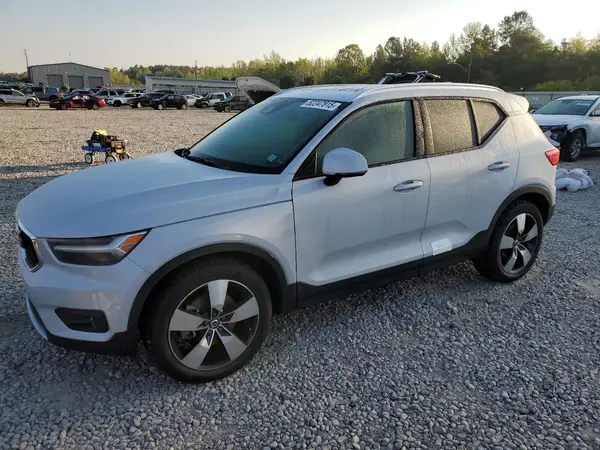 YV4162UK3N2755663 2022 VOLVO XC40 - Image 1