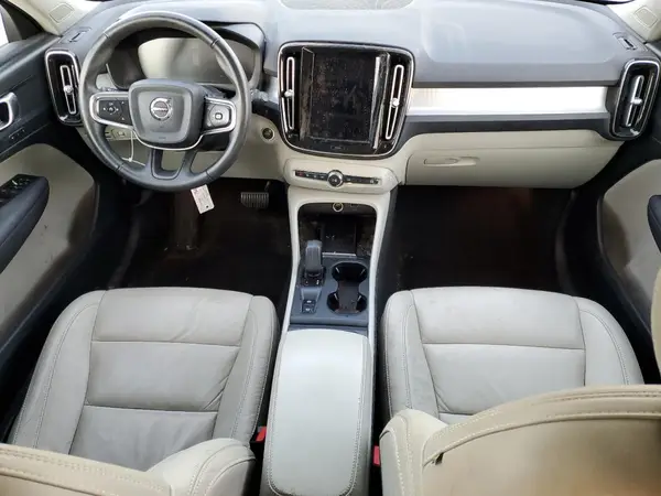 YV4162UK3N2755663 2022 VOLVO XC40 - Image 8