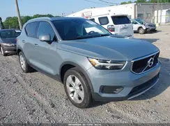 YV4162UK3N2758515 2022 VOLVO XC40