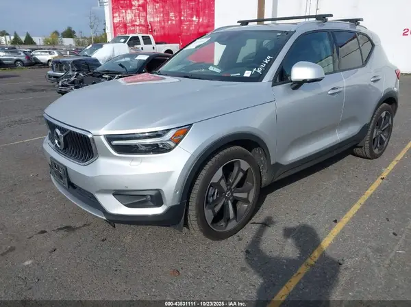 YV4162UK4K2074858 2019 VOLVO XC40 - Image 2
