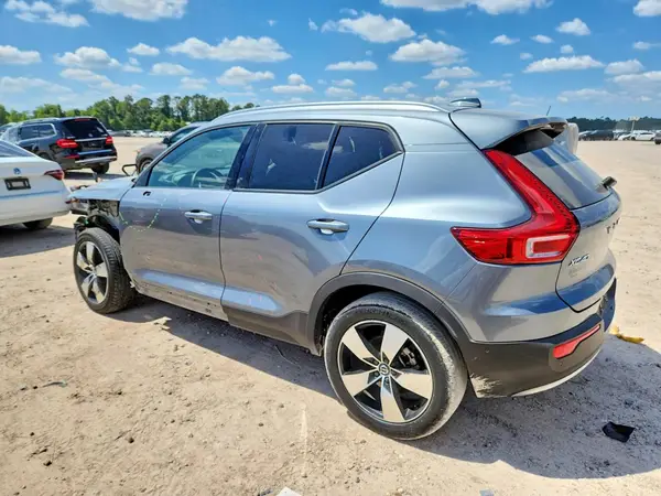YV4162UK4K2086881 2019 VOLVO XC40 - Image 2