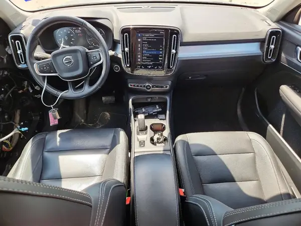 YV4162UK4K2086881 2019 VOLVO XC40 - Image 8