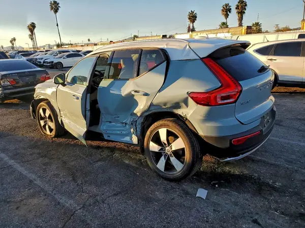 YV4162UK4K2108765 2019 VOLVO XC40 - Image 2