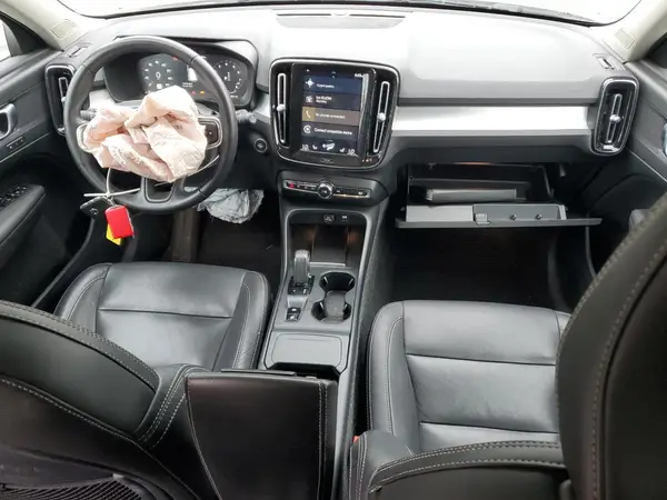 YV4162UK4L2185024 2020 VOLVO XC40 - Image 8