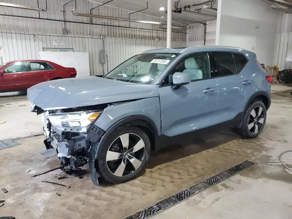 YV4162UK4L2200587 2020 VOLVO XC40 - Image 1