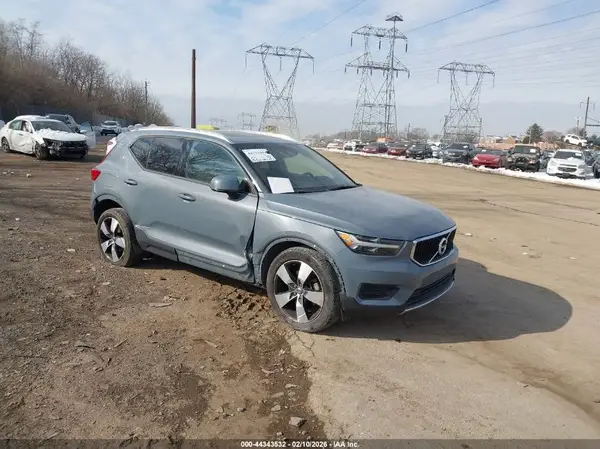 YV4162UK4L2262894 2020 VOLVO XC40 - Image 1