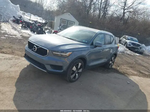 YV4162UK4L2262894 2020 VOLVO XC40 - Image 2