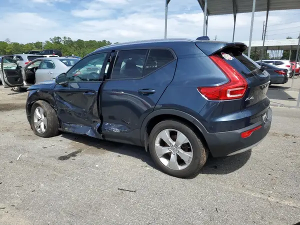YV4162UK4M2404775 2021 VOLVO XC40 - Image 2