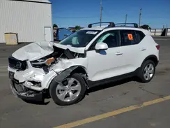 YV4162UK4M2425528 2021 VOLVO XC40